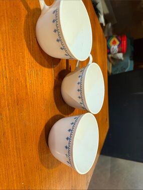 3 Corelle Snow Flake Pattern Tea/coffee Cups